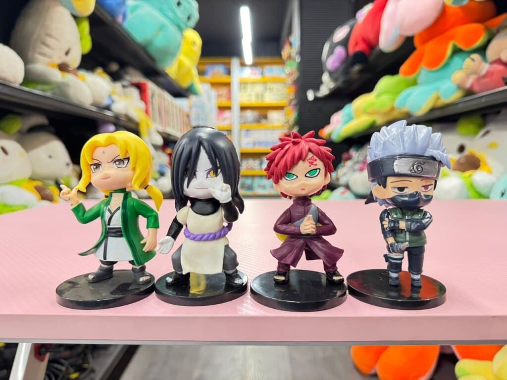 Small Anime Figure Random