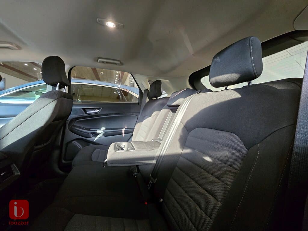 Ford Edge SE 5