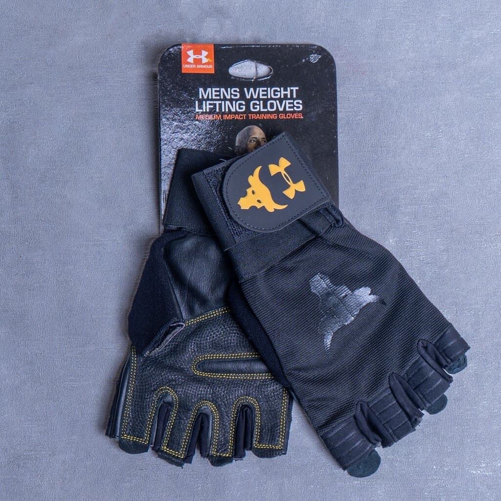 Under Armour Sports Gloves - Black