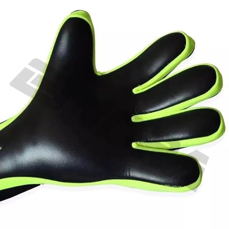 Goalkeeper Gloves - Black 2