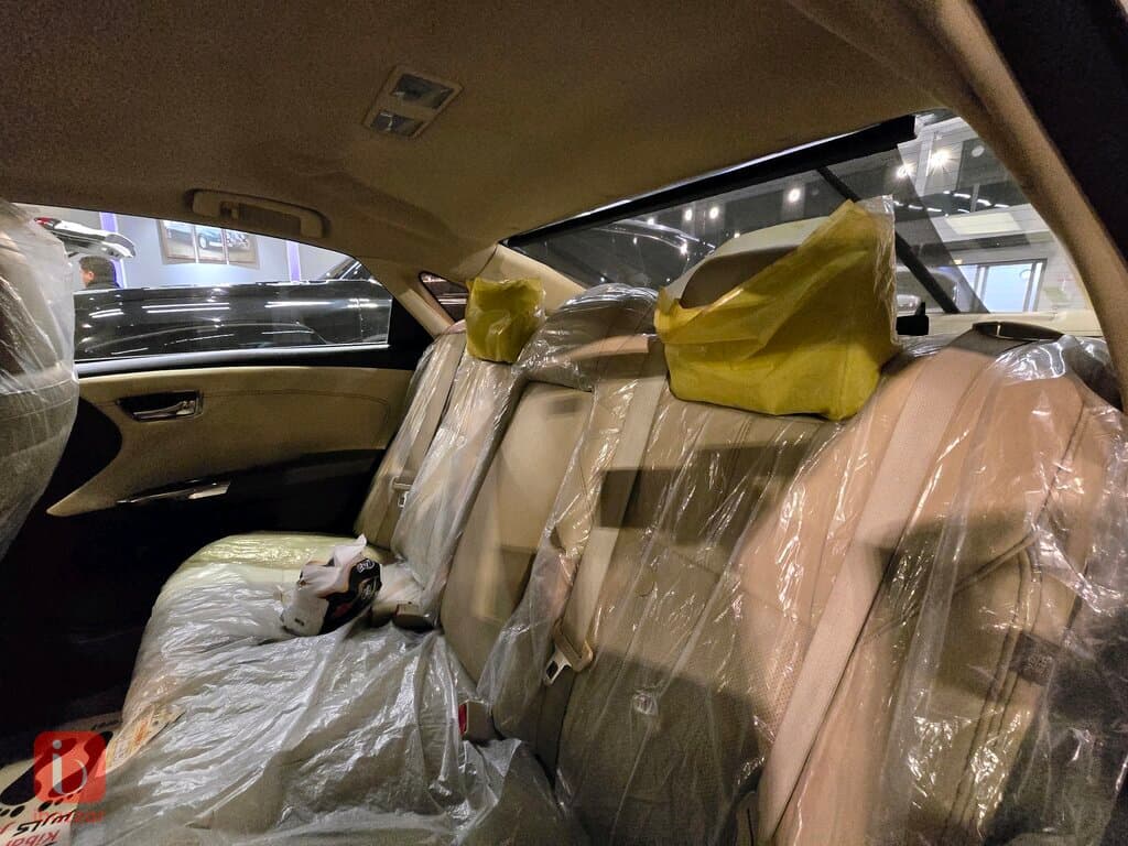Toyota Avalon Limited 5