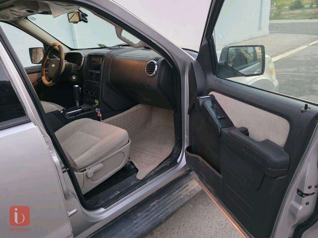 Ford Explorer XLT 7