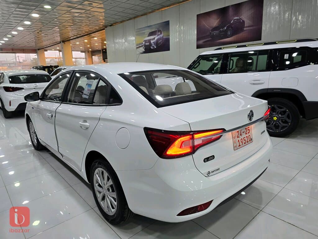 MG MG5 Standard 4