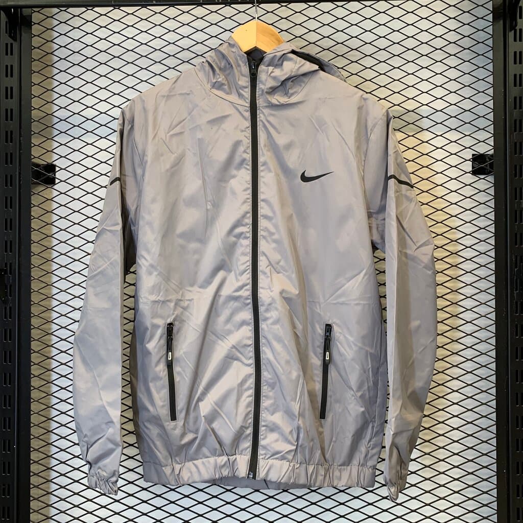 Nike Men's Water Resistant Sports Jacket - Gray (S)