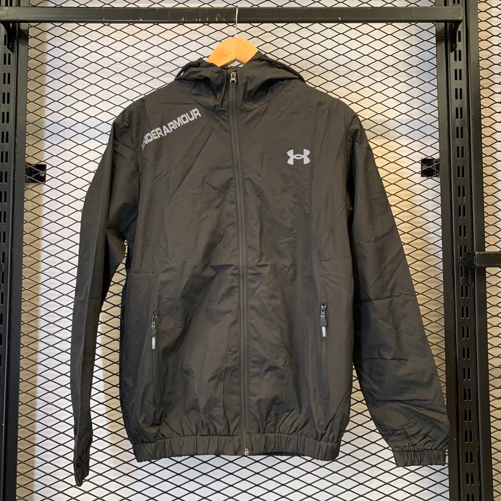 Under Armour Men's Water Resistant Sport Jacket - Black (S)