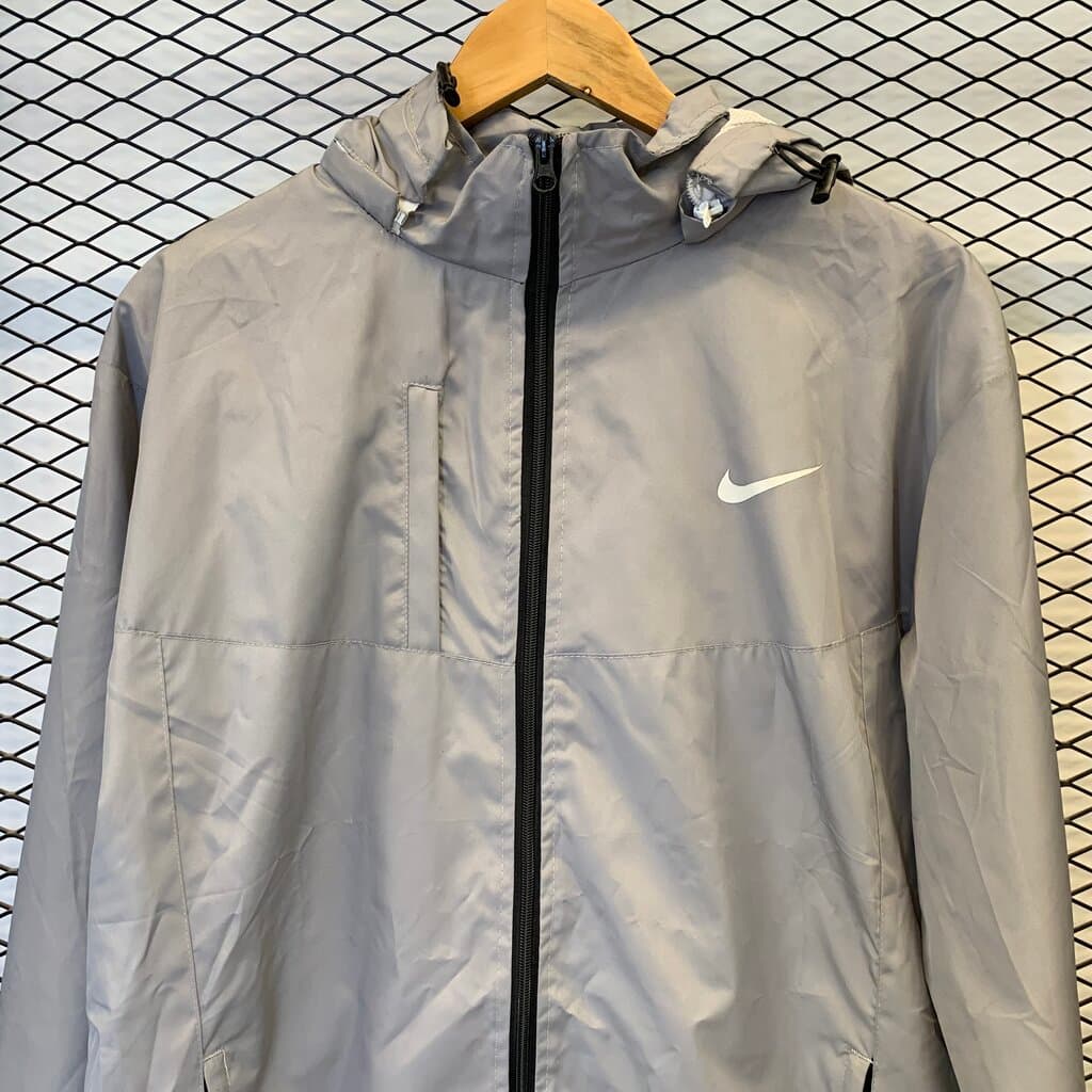 Nike Men's Water Resistant Sports Jacket - Gray (L) 3