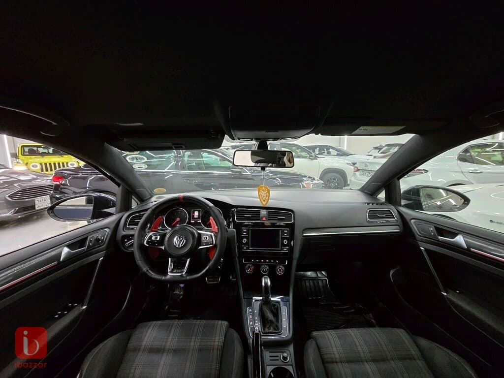 Volkswagen Golf GTI 6