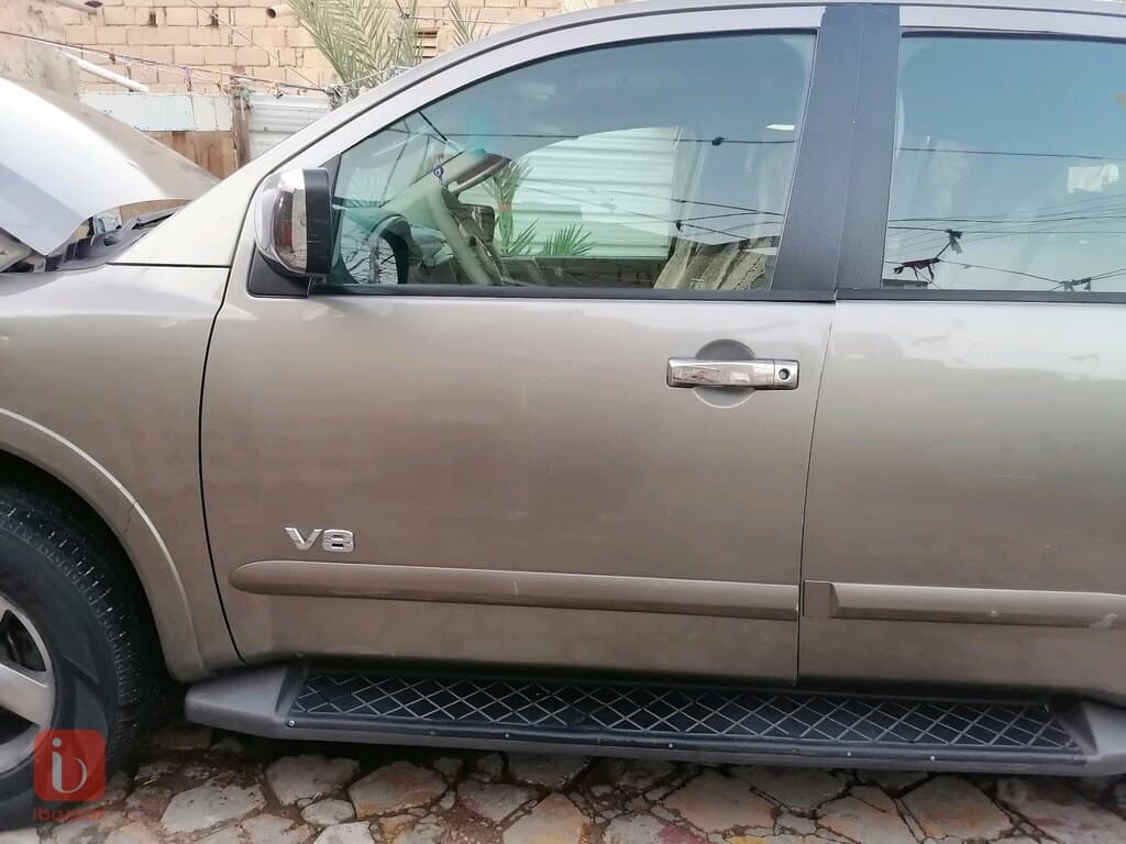 Nissan Armada SE 2