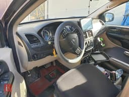 Dodge Caravan SXT — photo 2
