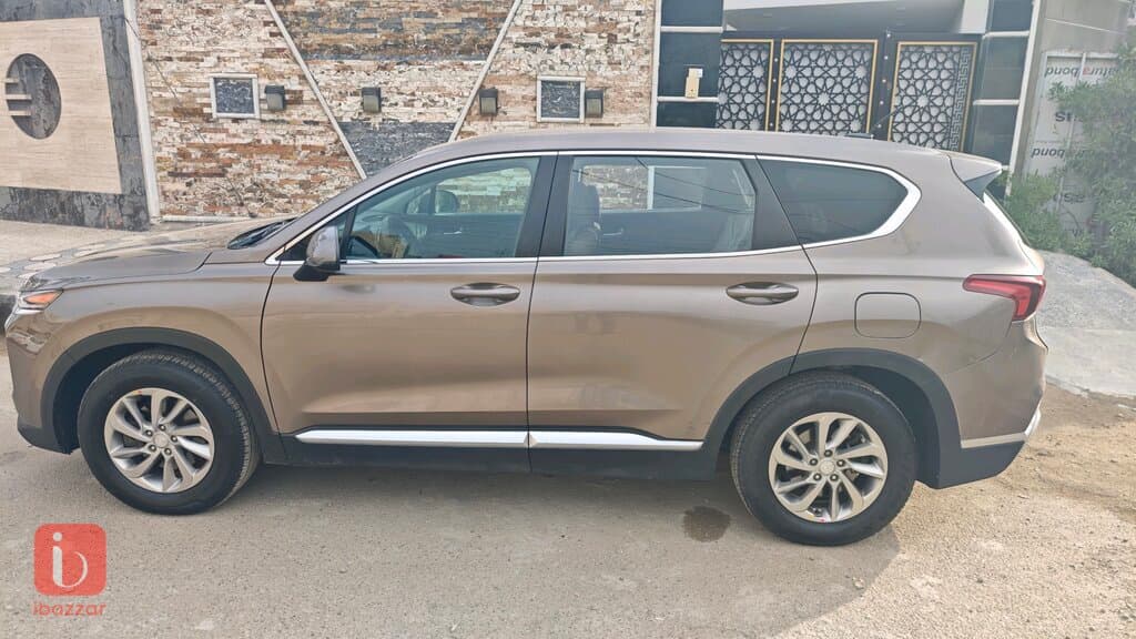 Hyundai Santa Fe Standard 4