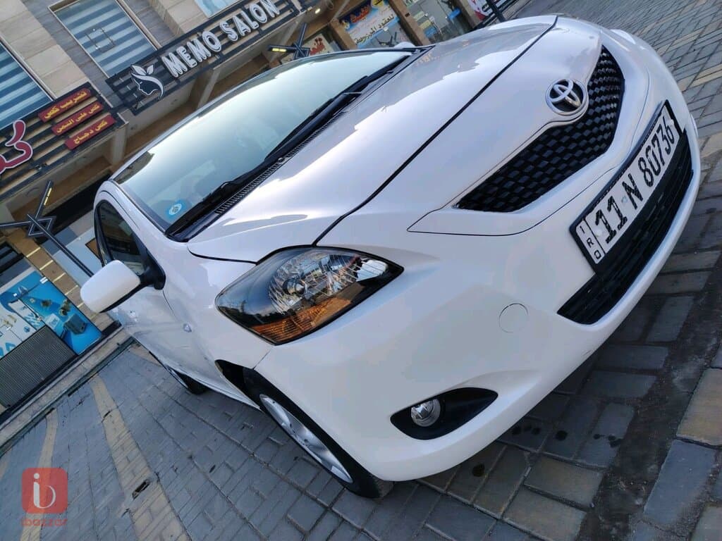 Toyota Yaris IA 2