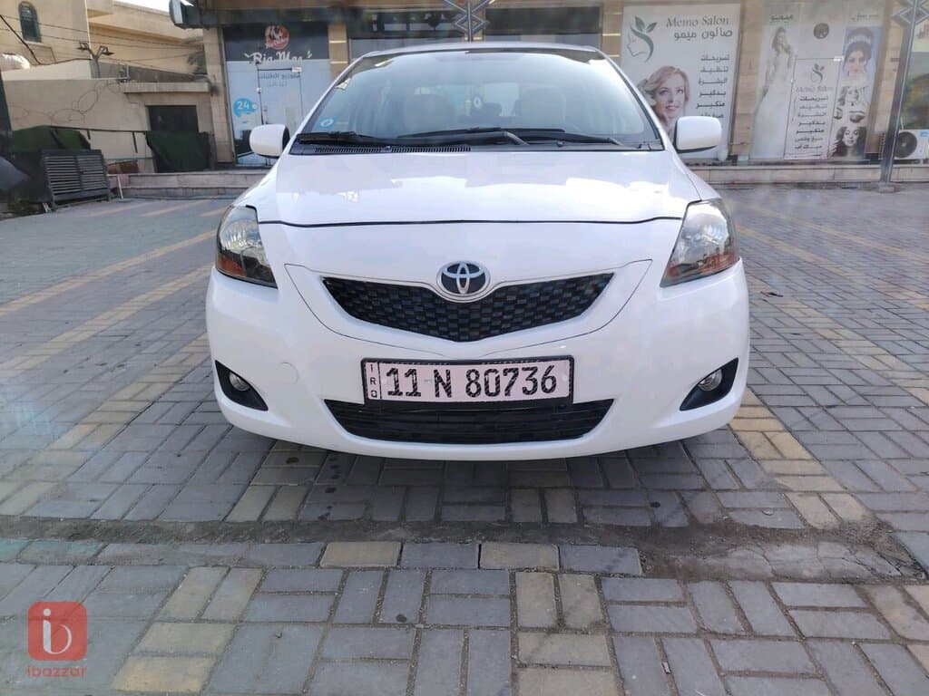 Toyota Yaris IA 9
