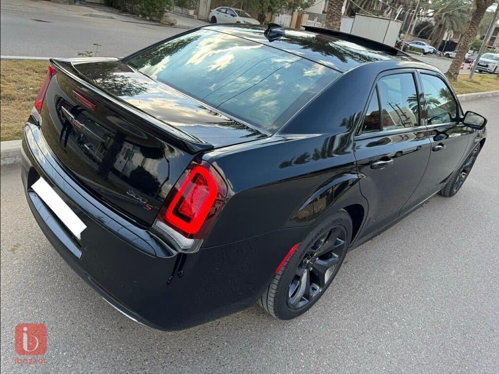 Chrysler 300 S 6