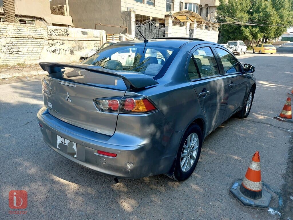 Mitsubishi Lancer GLS Plus 4