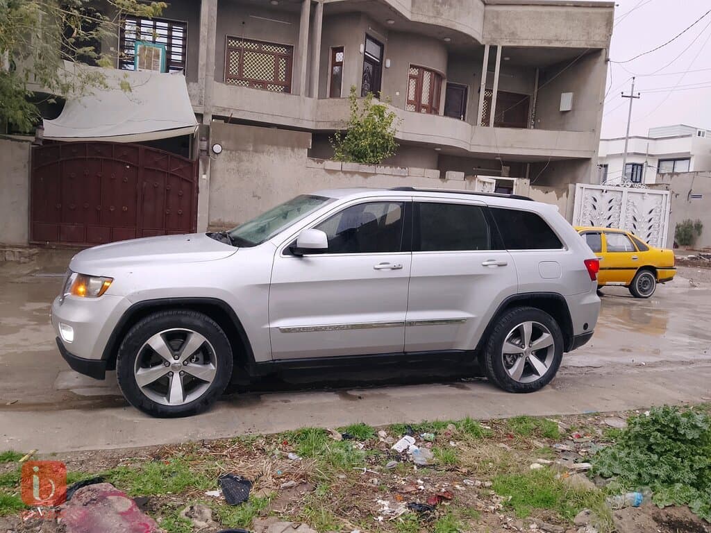 Jeep Grand Cherokee Laredo — photo 2