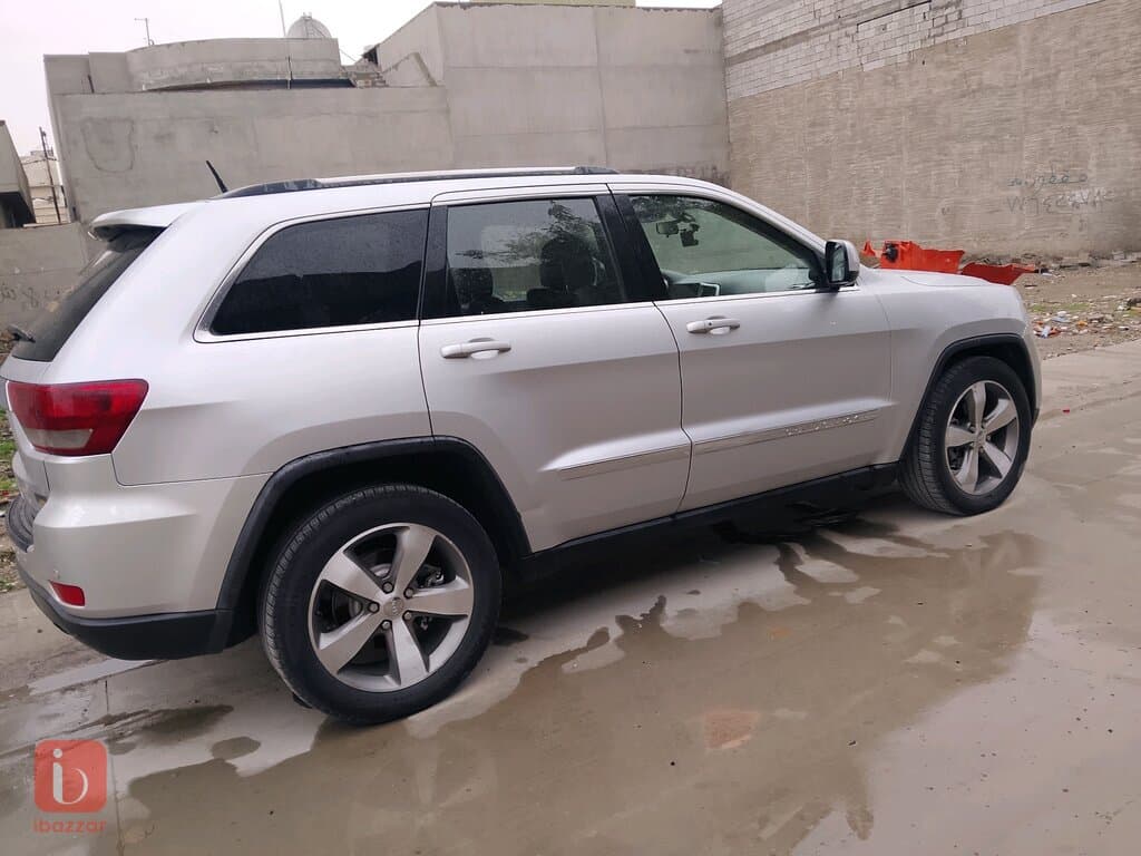 Jeep Grand Cherokee Laredo — photo 4