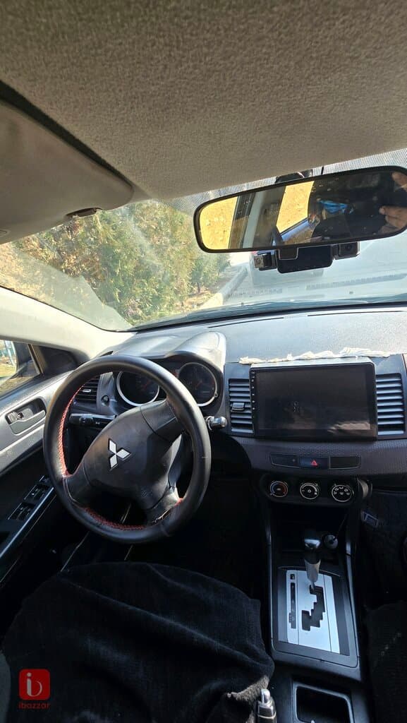 Mitsubishi Lancer 12