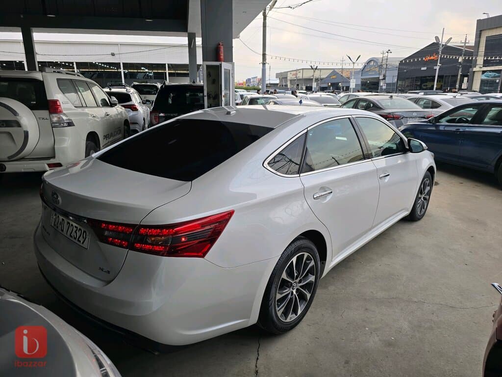 Toyota Avalon XLE 6