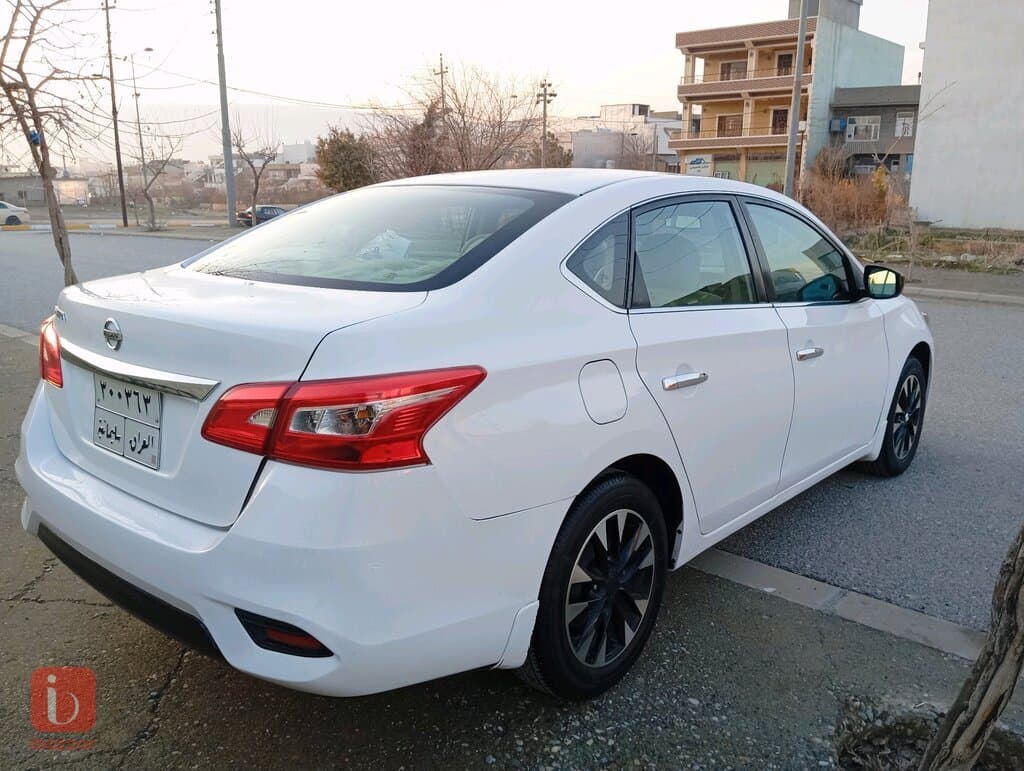 Nissan Sentra S 4