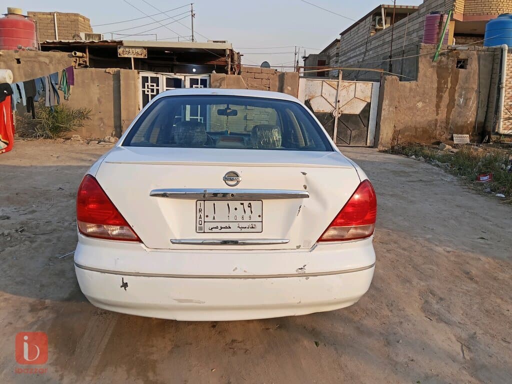نیسان سەنی SL 4