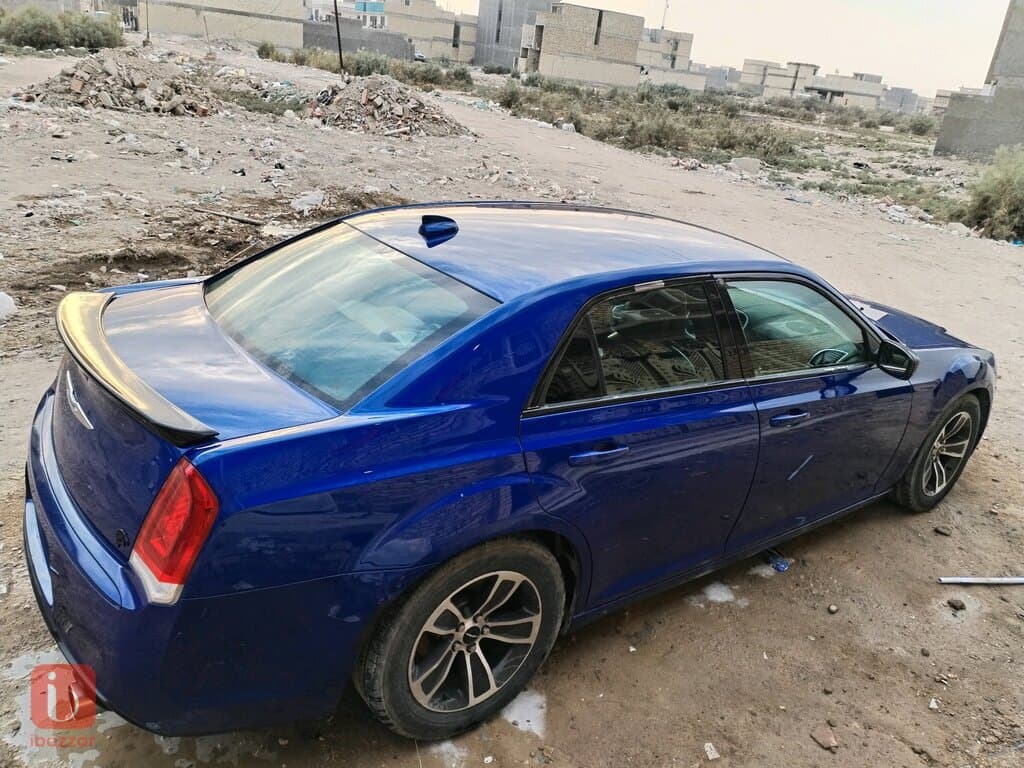 Chrysler 300 3