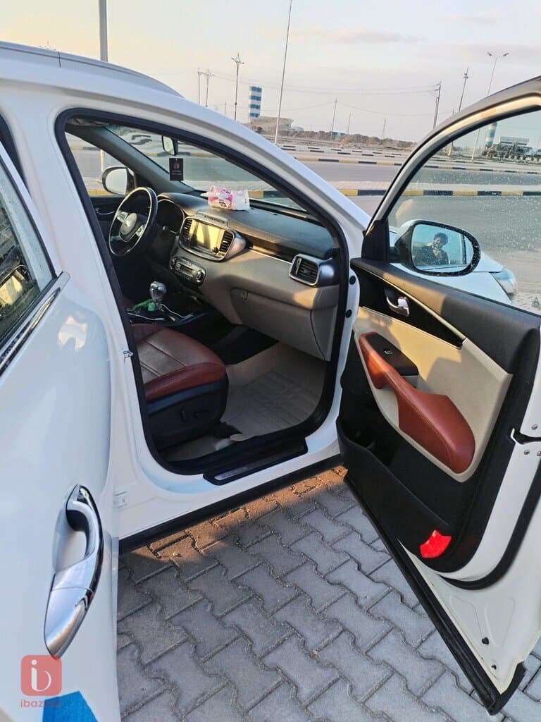 KIA Sorento 9