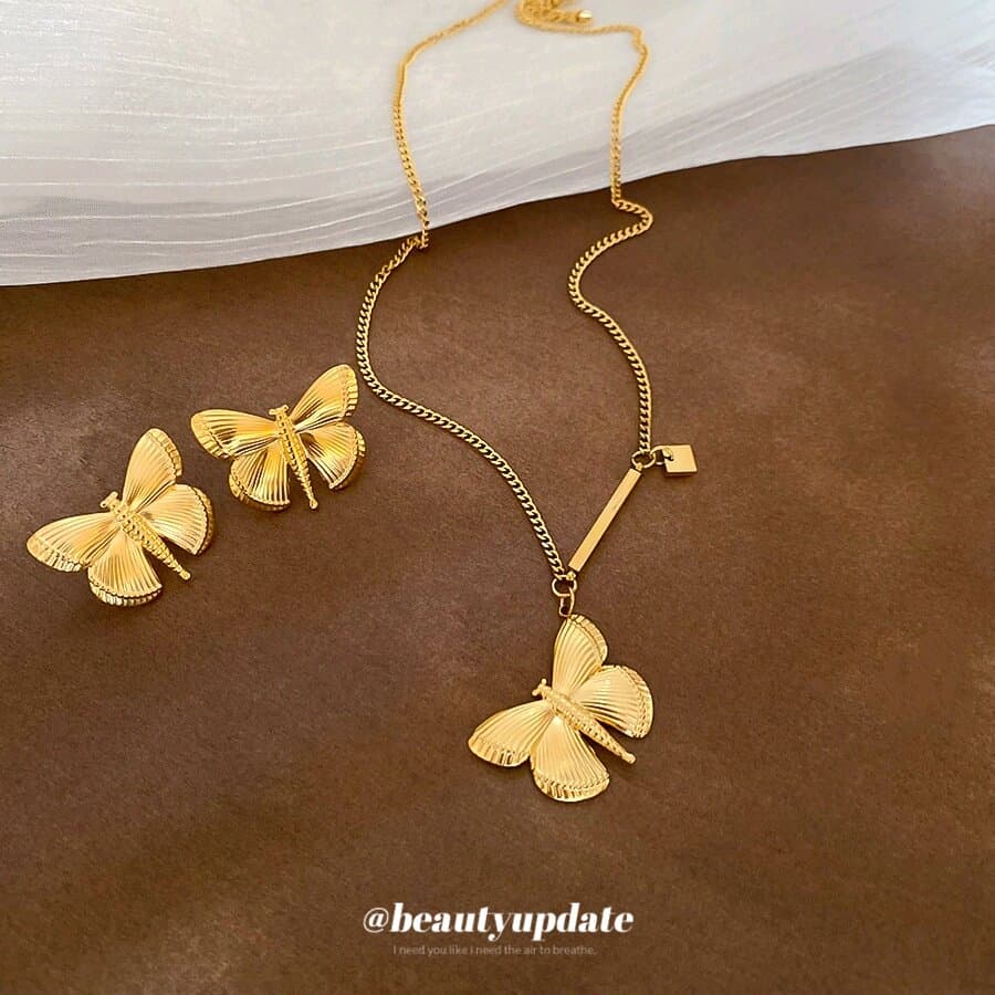 Élégance Butterfly Necklace & Earrings Collection