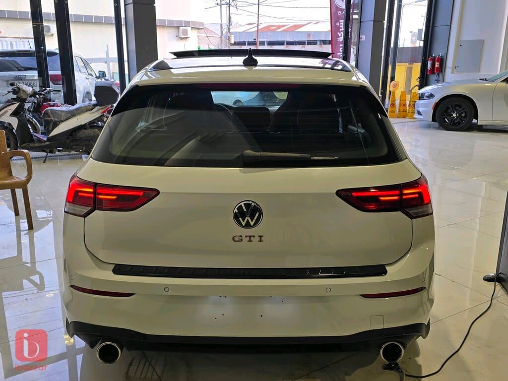 Volkswagen Golf GTI 5