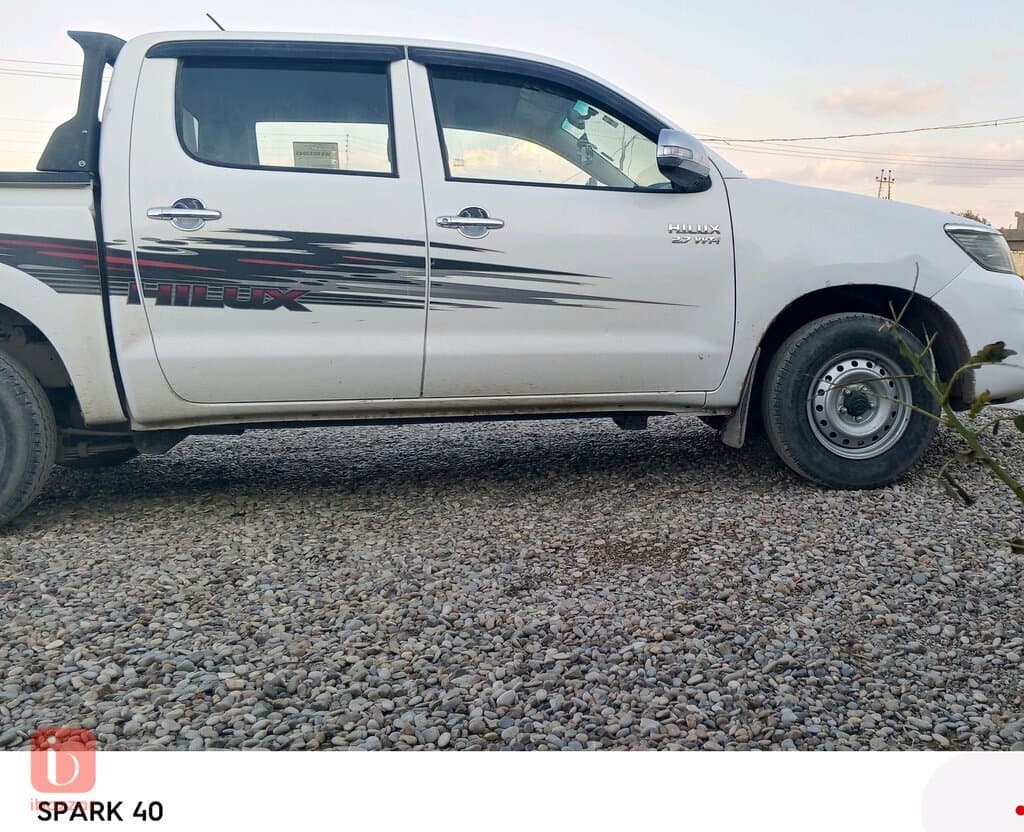 Toyota Hilux GR Sport 2