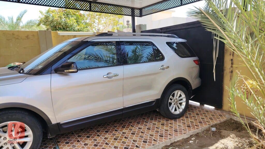 Ford Explorer XLT 6