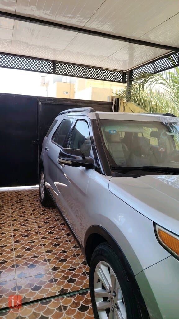 Ford Explorer XLT 7