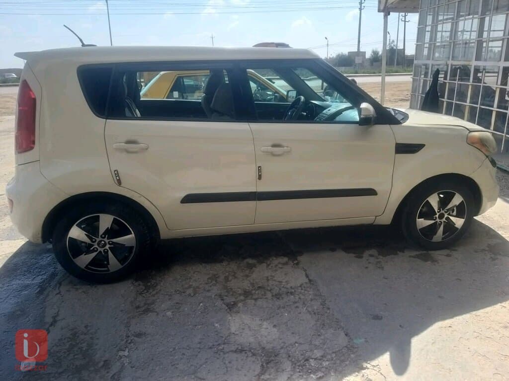 KIA Soul EX 5