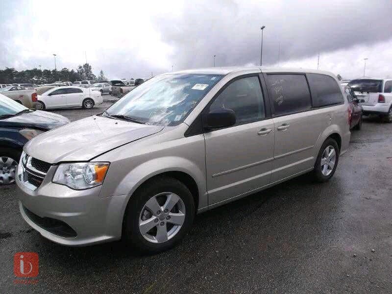 Dodge Caravan SE — photo 18
