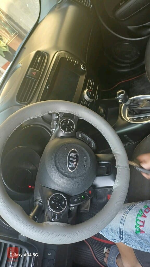 KIA Soul EX 2.0 7