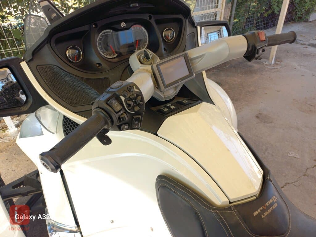Can am spyder Rt limited 9