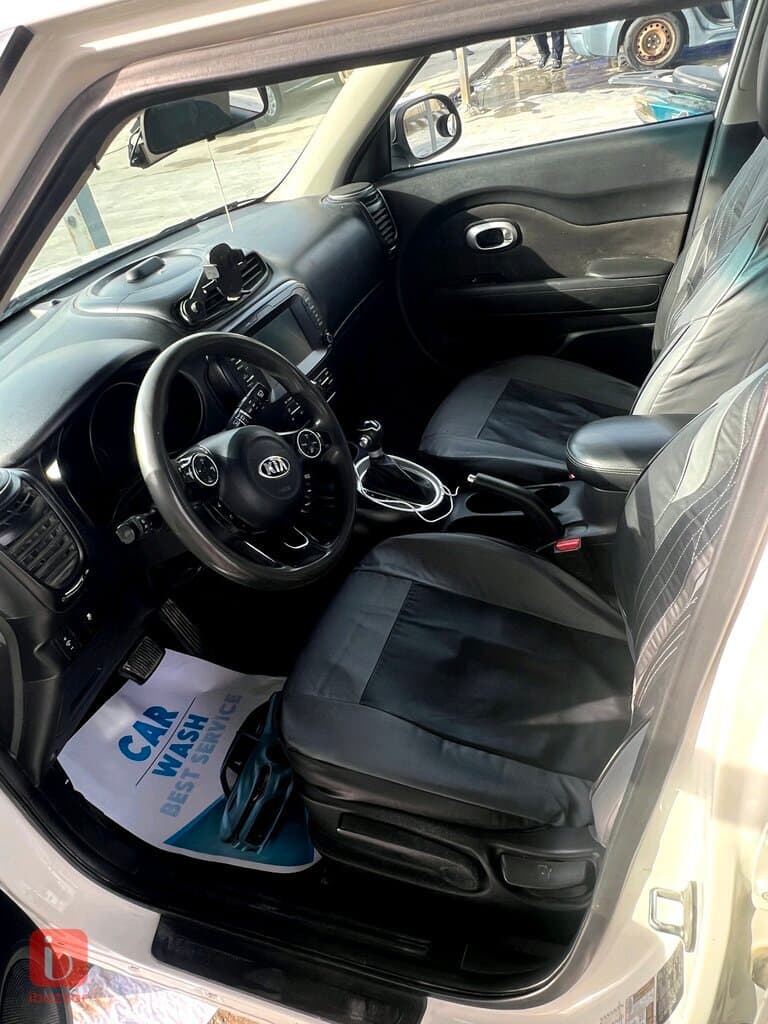 KIA Soul 10