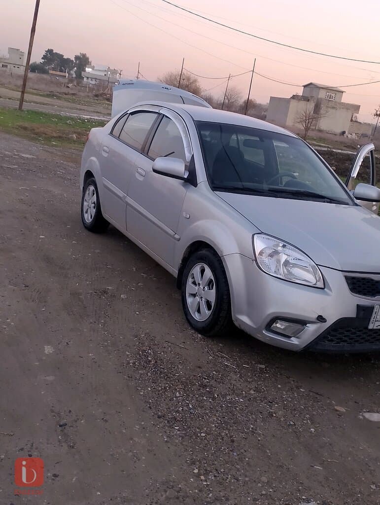 KIA Rio EX