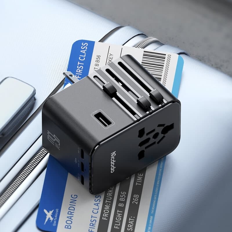McDodo 45W 3C + 1A Universal Travel Adapter (UK / US / EU) + 60W C To C Cable 1m — photo 3