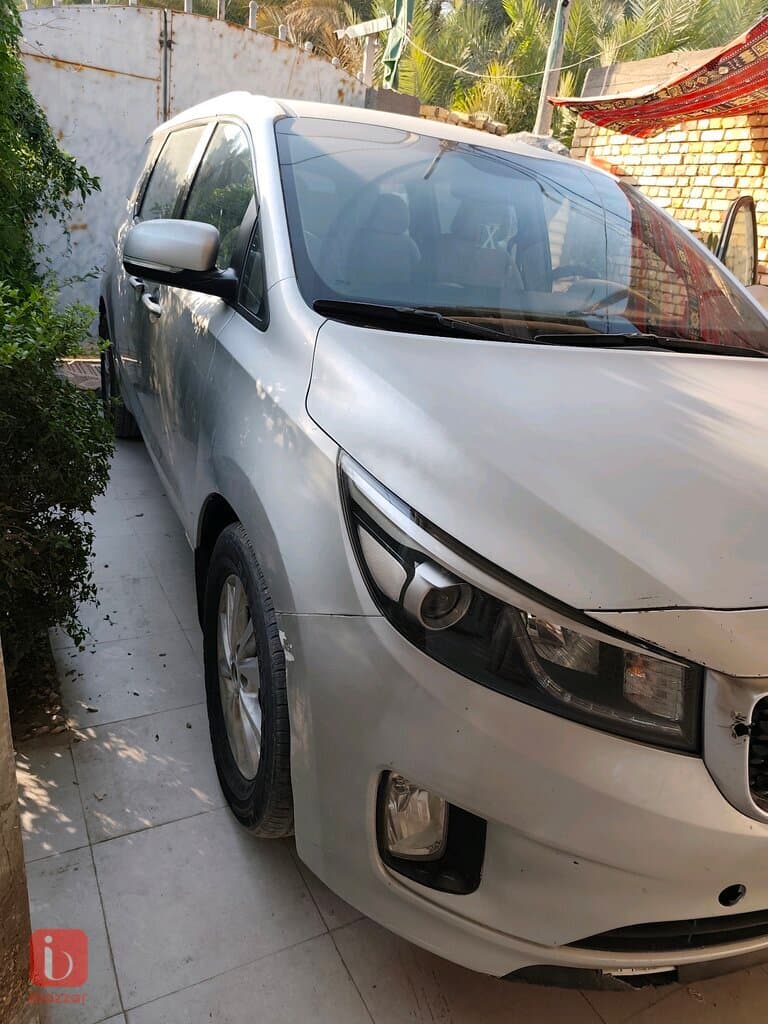 KIA Sedona LX 6