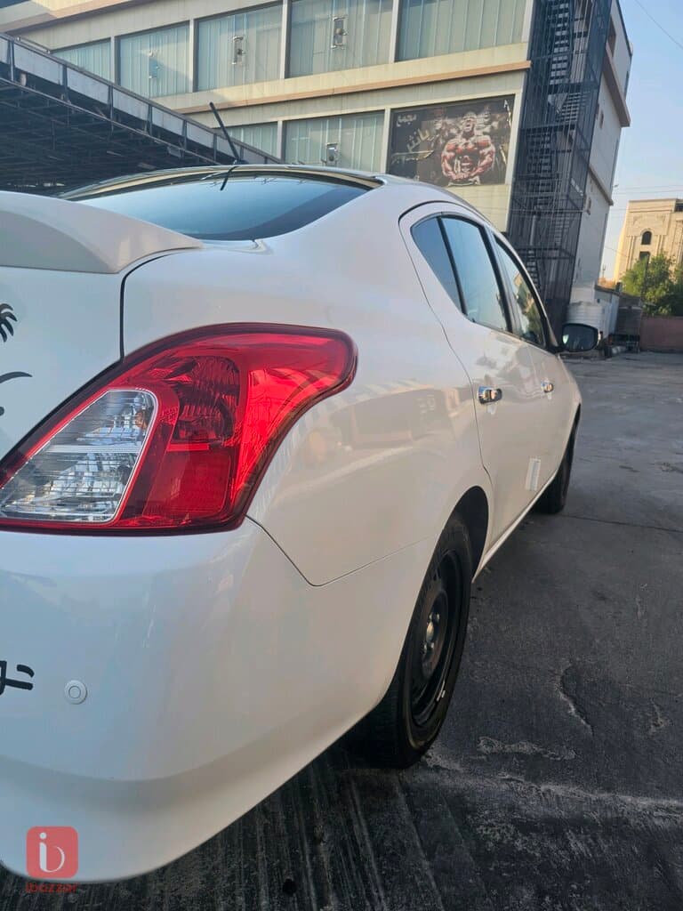 Nissan Sunny SL 5