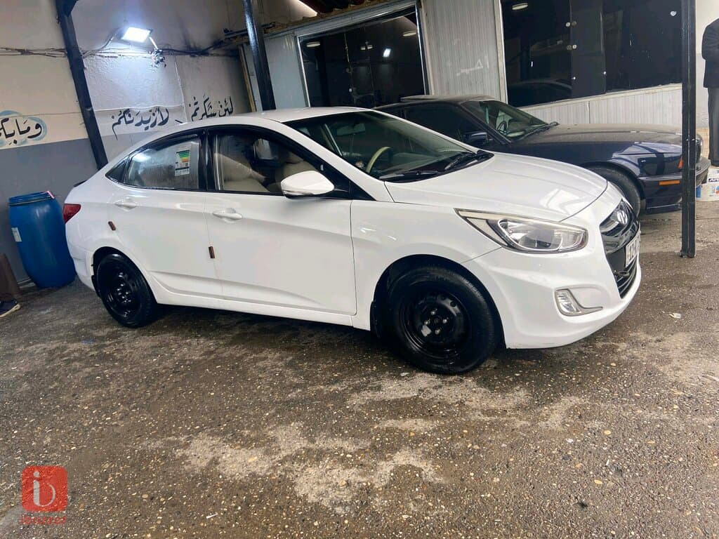 Hyundai Accent GL 2