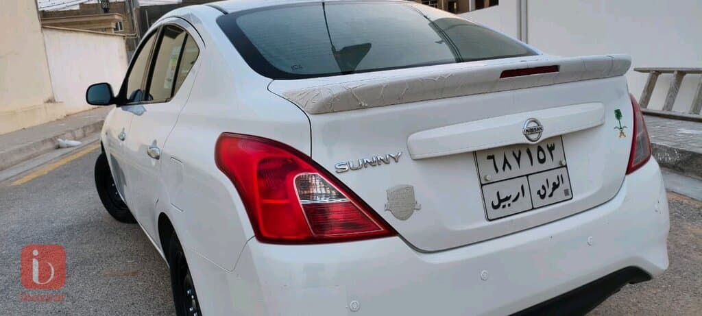 Nissan Sunny 4