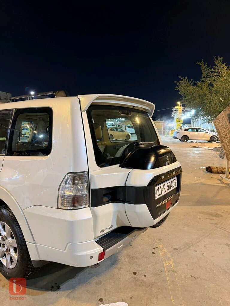 Mitsubishi Pajero GLS 6