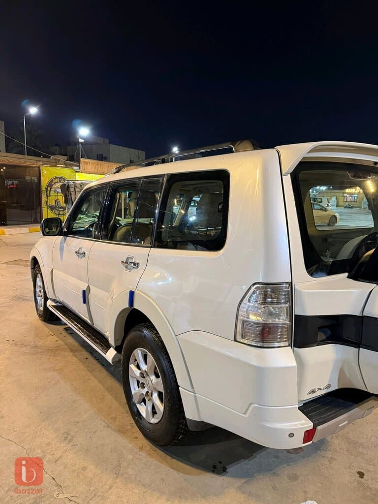 Mitsubishi Pajero GLS 7