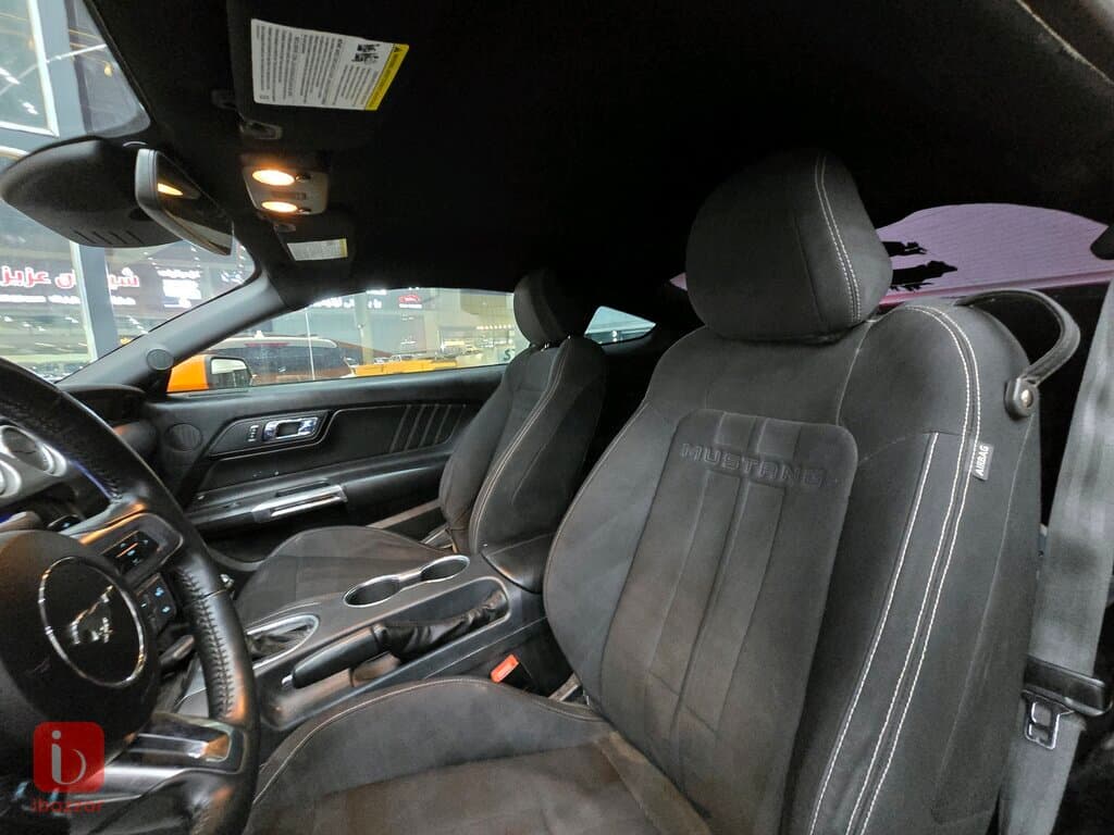 Ford Mustang GT 5
