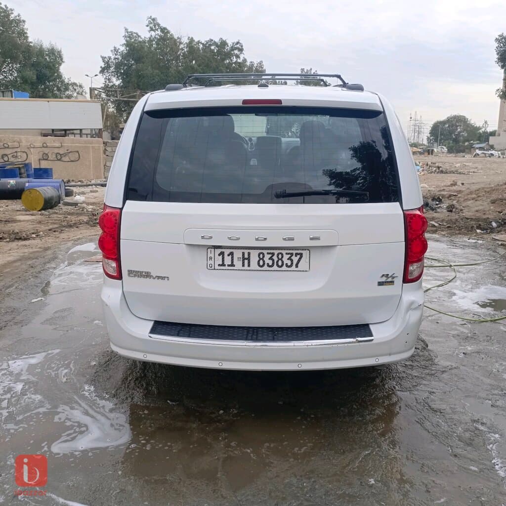 Dodge Caravan — photo 4