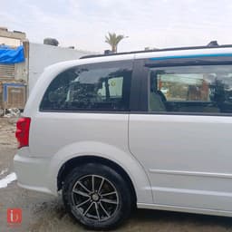 Dodge Caravan — photo 3