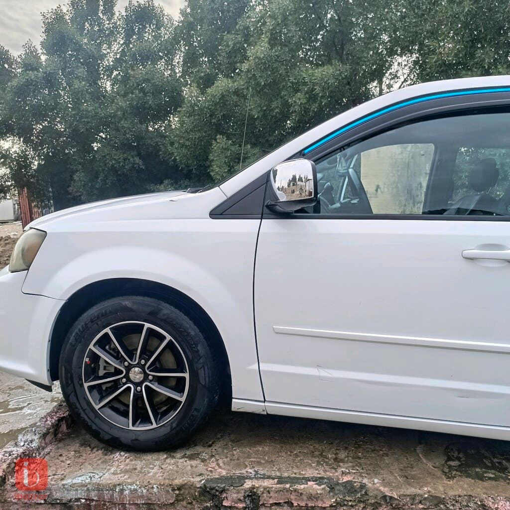 Dodge Caravan — photo 5