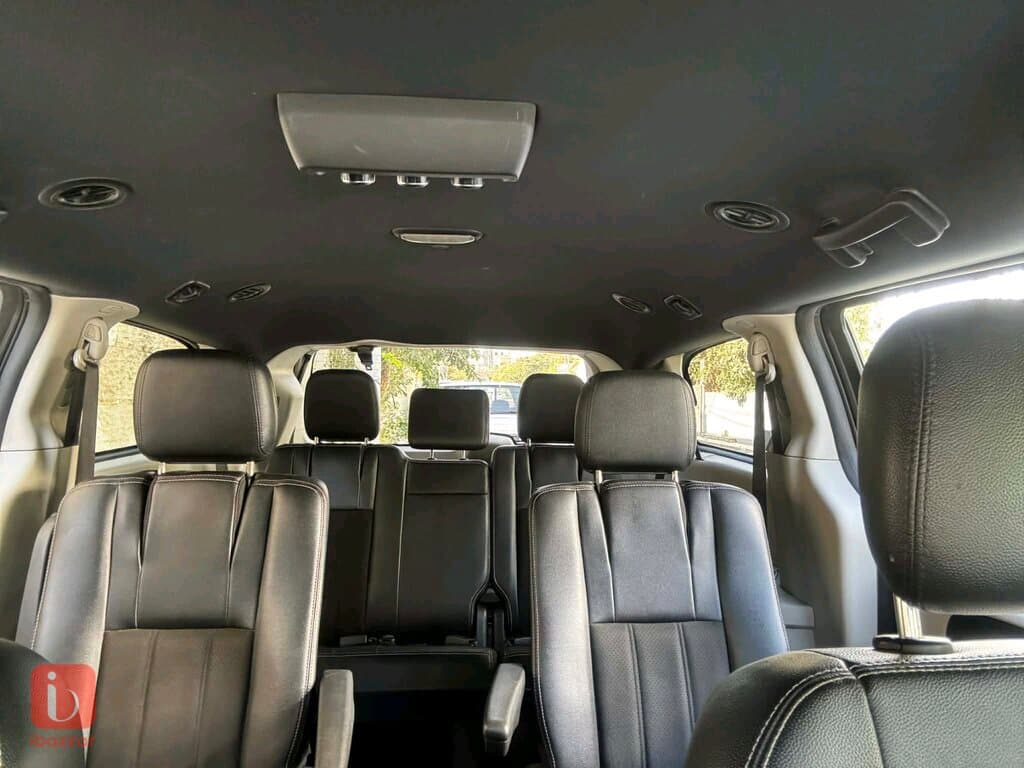 Dodge Caravan SXT — photo 6