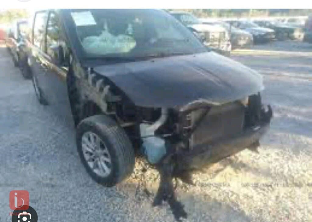 Dodge Caravan SXT — photo 9